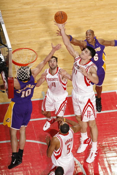 供了舞台 供了舞台