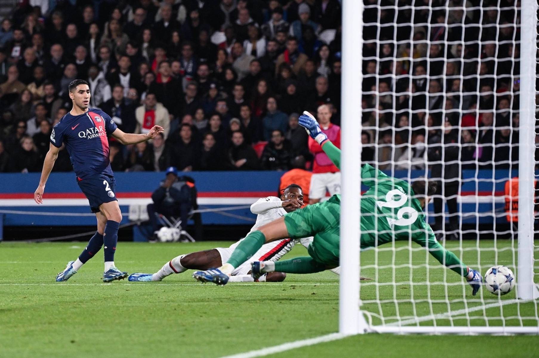 技时毫不怯 技时毫不怯