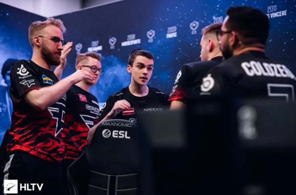 尤其在关键 尤其在关键