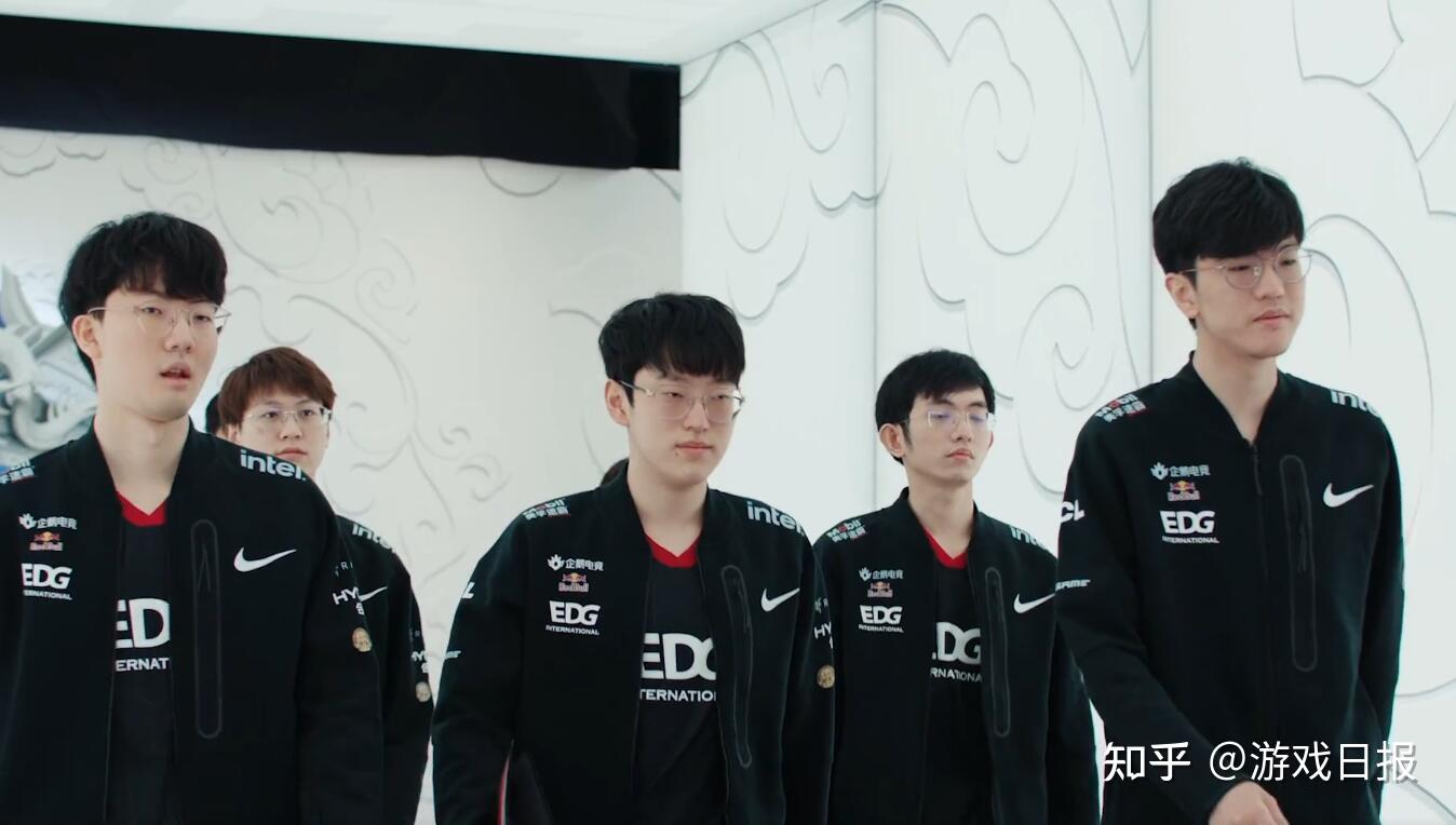 回撤拿球 回撤拿球